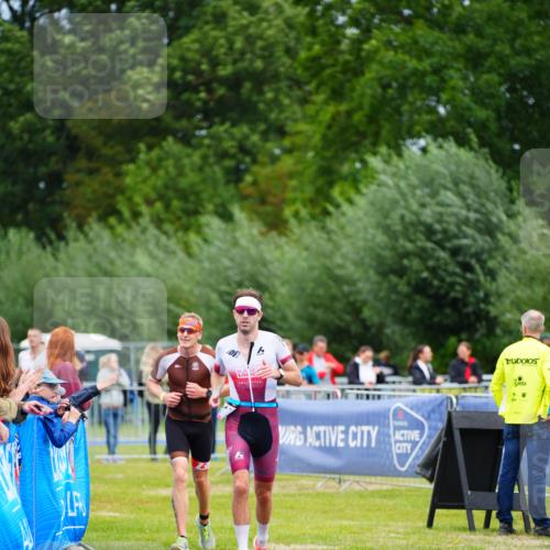 30.08.2026 - Elbe Triathlon Hamburg LAZAROV Photography http://msf.ph/oto/10047253 30.08.2026 10:29:34 Ziel 236, 310 meine-sportfotos.de