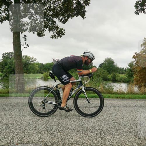 30.08.2026 - Elbe Triathlon Hamburg Michael Burmester http://msf.ph/oto/10047278 30.08.2026 09:28:15 Radfahren 235, 253, 558, 569, 698, 731, 741, 976 meine-sportfotos.de