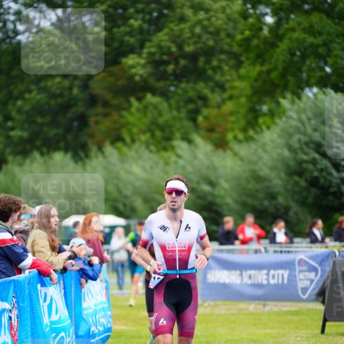 30.08.2026 - Elbe Triathlon Hamburg LAZAROV Photography http://msf.ph/oto/10047284 30.08.2026 10:29:35 Ziel 236, 310, 351 meine-sportfotos.de