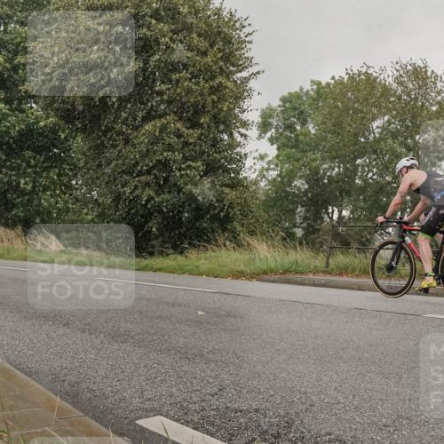30.08.2026 - Elbe Triathlon Hamburg Michael Burmester http://msf.ph/oto/10047321 30.08.2026 15:48:01 Radfahren  meine-sportfotos.de