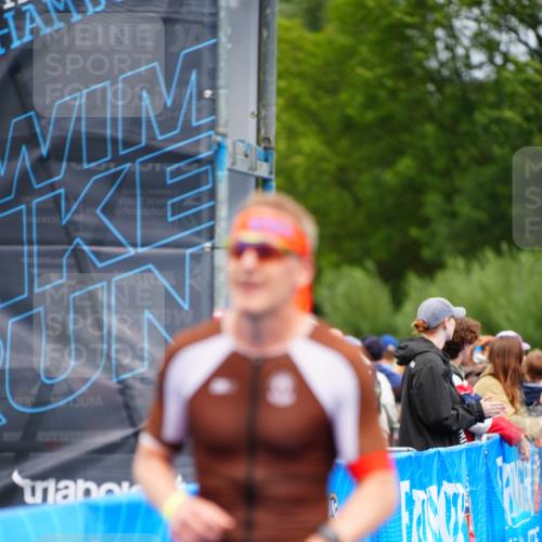30.08.2026 - Elbe Triathlon Hamburg LAZAROV Photography http://msf.ph/oto/10047329 30.08.2026 10:29:40 Ziel 236, 310, 351 meine-sportfotos.de