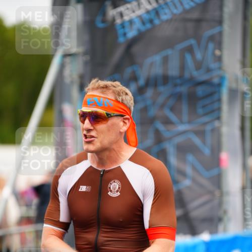 30.08.2026 - Elbe Triathlon Hamburg LAZAROV Photography http://msf.ph/oto/10047346 30.08.2026 10:29:41 Ziel 236, 351 meine-sportfotos.de