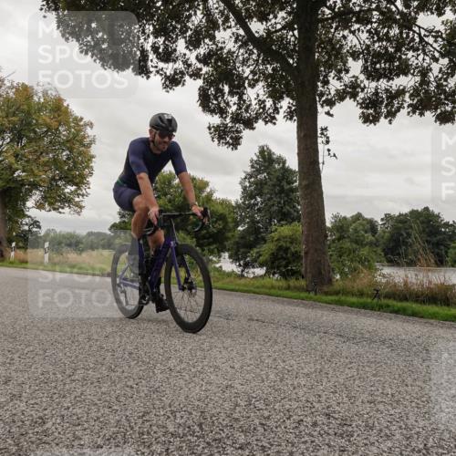 30.08.2026 - Elbe Triathlon Hamburg Michael Burmester http://msf.ph/oto/10047350 30.08.2026 09:35:27 Radfahren 411, 582, 659 meine-sportfotos.de