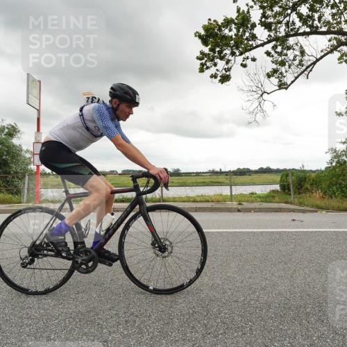 30.08.2026 - Elbe Triathlon Hamburg Michael Burmester http://msf.ph/oto/10047358 30.08.2026 14:56:25 Radfahren  meine-sportfotos.de