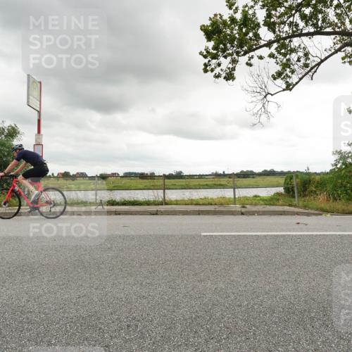 30.08.2026 - Elbe Triathlon Hamburg Michael Burmester http://msf.ph/oto/10047367 30.08.2026 14:56:26 Radfahren  meine-sportfotos.de