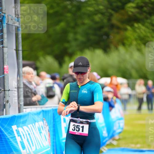 30.08.2026 - Elbe Triathlon Hamburg LAZAROV Photography http://msf.ph/oto/10047379 30.08.2026 10:29:44 Ziel 351 meine-sportfotos.de