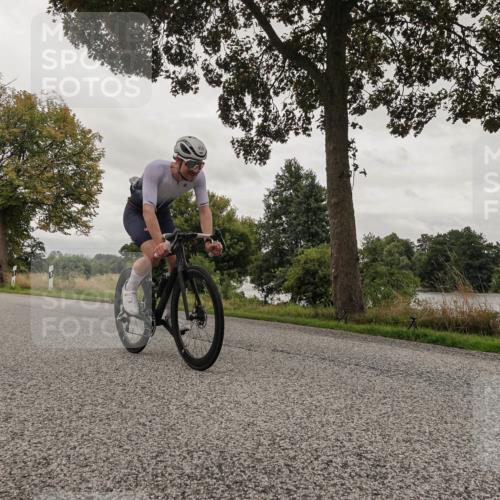 30.08.2026 - Elbe Triathlon Hamburg Michael Burmester http://msf.ph/oto/10047404 30.08.2026 09:35:49 Radfahren 381, 434, 458, 476, 680, 783, 1895 meine-sportfotos.de