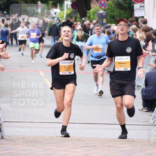 30.08.2026 - Blankeneser Heldenlauf Lena Gebhardt http://msf.ph/oto/10047480 30.08.2026 11:53:58 Ziel 2303, 2592, 2862, 2942, 2957 meine-sportfotos.de