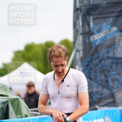 30.08.2026 - Elbe Triathlon Hamburg LAZAROV Photography http://msf.ph/oto/10047490 30.08.2026 10:30:38 Ziel 270 meine-sportfotos.de
