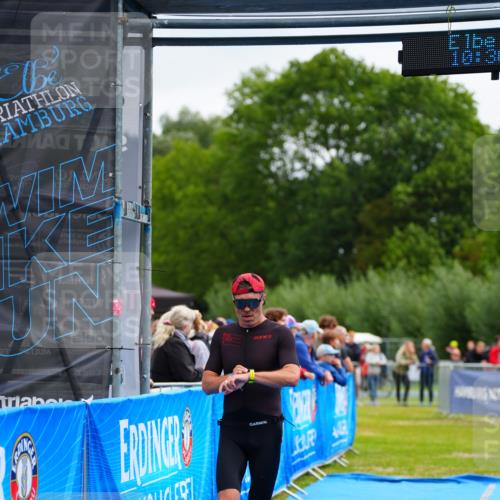 30.08.2026 - Elbe Triathlon Hamburg LAZAROV Photography http://msf.ph/oto/10047547 30.08.2026 10:30:44 Ziel 270 meine-sportfotos.de