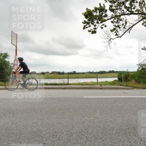 30.08.2026 - Elbe Triathlon Hamburg Michael Burmester http://msf.ph/oto/10047579 30.08.2026 14:58:13 Radfahren  meine-sportfotos.de