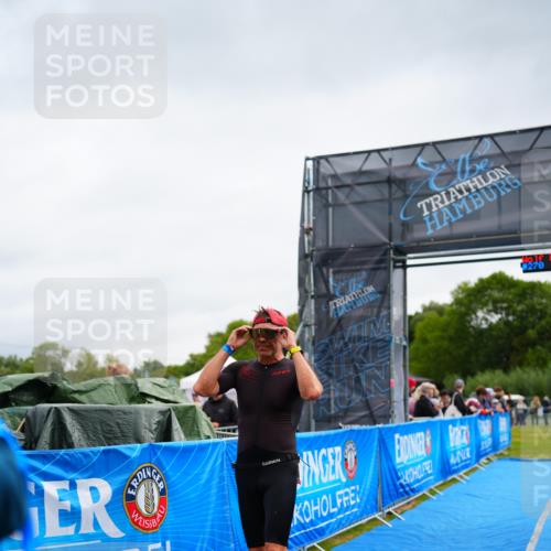 30.08.2026 - Elbe Triathlon Hamburg LAZAROV Photography http://msf.ph/oto/10047581 30.08.2026 10:30:48 Ziel 270 meine-sportfotos.de