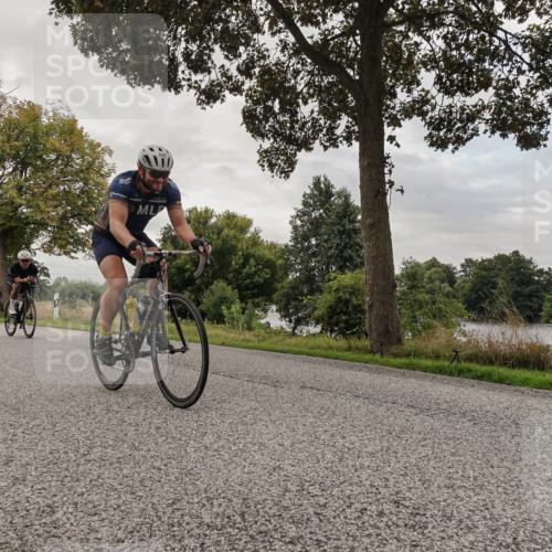 30.08.2026 - Elbe Triathlon Hamburg Michael Burmester http://msf.ph/oto/10047593 30.08.2026 09:37:43 Radfahren 356, 362, 439, 497, 555, 642, 711, 1897 meine-sportfotos.de