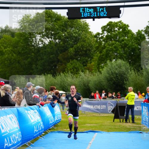 30.08.2026 - Elbe Triathlon Hamburg LAZAROV Photography http://msf.ph/oto/10047611 30.08.2026 10:31:03 Ziel 252, 1895 meine-sportfotos.de
