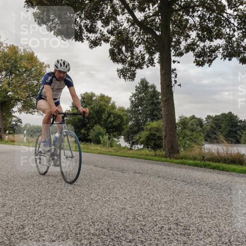 30.08.2026 - Elbe Triathlon Hamburg Michael Burmester http://msf.ph/oto/10047614 30.08.2026 09:37:49 Radfahren 320, 356, 451, 550, 711, 739, 761 meine-sportfotos.de