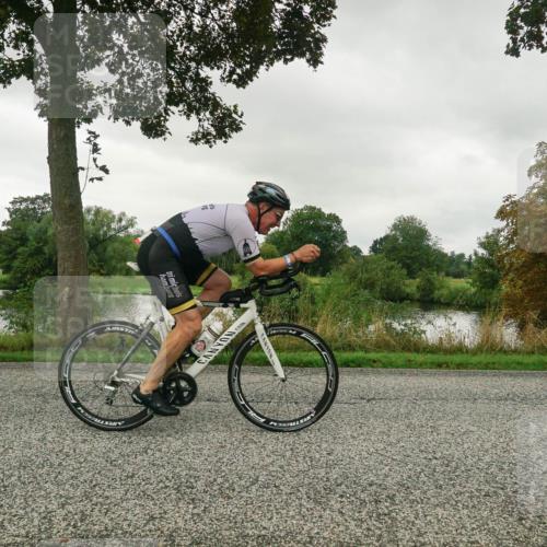30.08.2026 - Elbe Triathlon Hamburg Michael Burmester http://msf.ph/oto/10047617 30.08.2026 09:29:56 Radfahren 273, 317, 674 meine-sportfotos.de