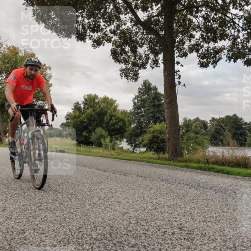 30.08.2026 - Elbe Triathlon Hamburg Michael Burmester http://msf.ph/oto/10047629 30.08.2026 09:37:53 Radfahren 320, 451, 550, 739, 761 meine-sportfotos.de