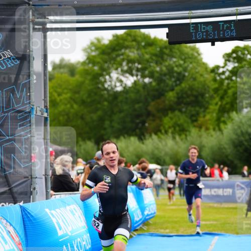 30.08.2026 - Elbe Triathlon Hamburg LAZAROV Photography http://msf.ph/oto/10047635 30.08.2026 10:31:05 Ziel 208, 252, 1895 meine-sportfotos.de