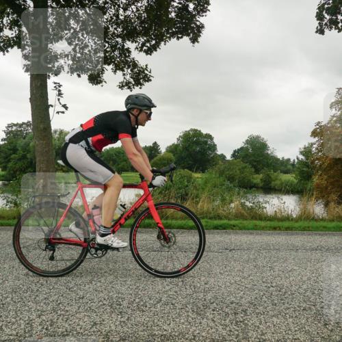 30.08.2026 - Elbe Triathlon Hamburg Michael Burmester http://msf.ph/oto/10047675 30.08.2026 09:30:14 Radfahren 460, 484, 620, 640 meine-sportfotos.de