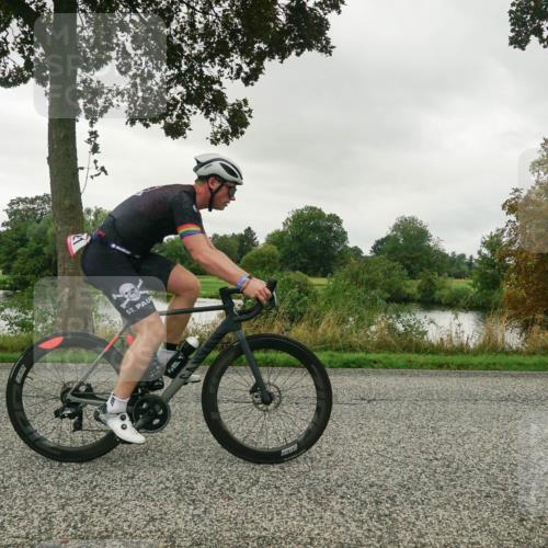 30.08.2026 - Elbe Triathlon Hamburg Michael Burmester http://msf.ph/oto/10047733 30.08.2026 09:30:25 Radfahren 321, 438, 452, 489, 527, 769, 779, 869 meine-sportfotos.de