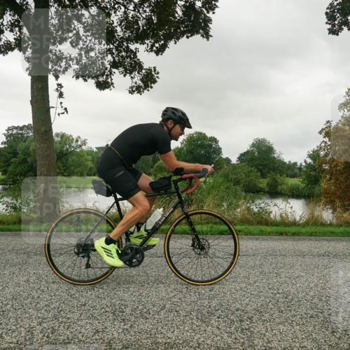 30.08.2026 - Elbe Triathlon Hamburg Michael Burmester http://msf.ph/oto/10047743 30.08.2026 09:30:27 Radfahren 321, 438, 452, 489, 527, 769, 869 meine-sportfotos.de