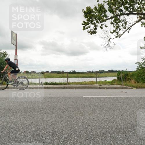 30.08.2026 - Elbe Triathlon Hamburg Michael Burmester http://msf.ph/oto/10047776 30.08.2026 15:00:35 Radfahren  meine-sportfotos.de