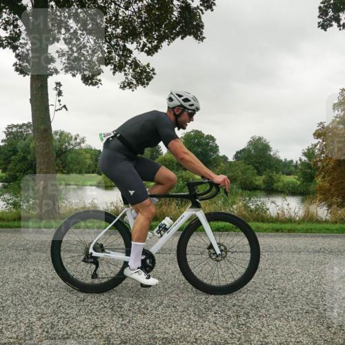 30.08.2026 - Elbe Triathlon Hamburg Michael Burmester http://msf.ph/oto/10047819 30.08.2026 09:30:43 Radfahren 354, 433, 548, 658, 751 meine-sportfotos.de
