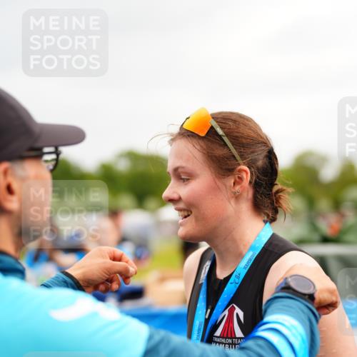30.08.2026 - Elbe Triathlon Hamburg LAZAROV Photography http://msf.ph/oto/10047820 30.08.2026 10:31:37 Ziel  meine-sportfotos.de