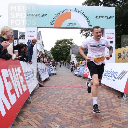 30.08.2026 - Blankeneser Heldenlauf Lena Gebhardt http://msf.ph/oto/10047842 30.08.2026 11:54:18 Ziel 2247, 2324, 2468 meine-sportfotos.de