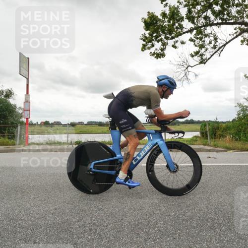 30.08.2026 - Elbe Triathlon Hamburg Michael Burmester http://msf.ph/oto/10047850 30.08.2026 15:01:30 Radfahren  meine-sportfotos.de