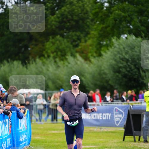 30.08.2026 - Elbe Triathlon Hamburg LAZAROV Photography http://msf.ph/oto/10047866 30.08.2026 10:31:57 Ziel 445 meine-sportfotos.de