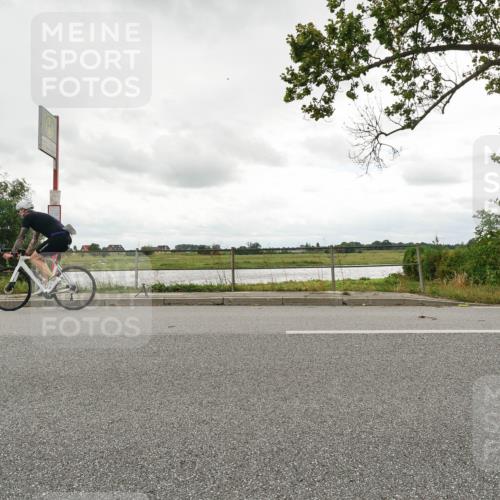 30.08.2026 - Elbe Triathlon Hamburg Michael Burmester http://msf.ph/oto/10047869 30.08.2026 15:01:35 Radfahren  meine-sportfotos.de