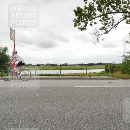 30.08.2026 - Elbe Triathlon Hamburg Michael Burmester http://msf.ph/oto/10047881 30.08.2026 15:01:49 Radfahren  meine-sportfotos.de