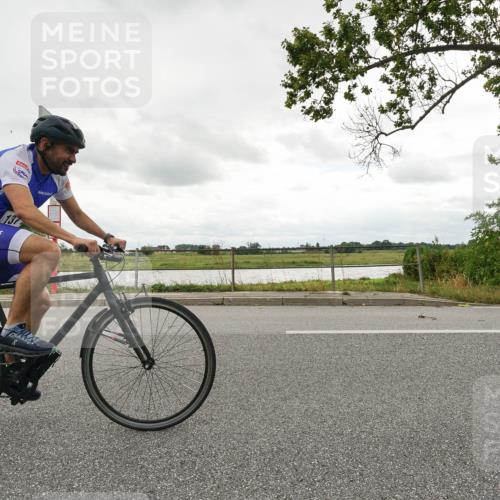 30.08.2026 - Elbe Triathlon Hamburg Michael Burmester http://msf.ph/oto/10047890 30.08.2026 15:01:51 Radfahren  meine-sportfotos.de