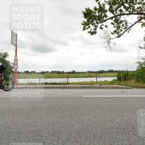 30.08.2026 - Elbe Triathlon Hamburg Michael Burmester http://msf.ph/oto/10047910 30.08.2026 15:02:12 Radfahren  meine-sportfotos.de