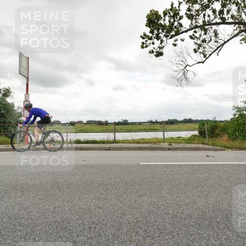 30.08.2026 - Elbe Triathlon Hamburg Michael Burmester http://msf.ph/oto/10047928 30.08.2026 15:02:53 Radfahren 130 meine-sportfotos.de