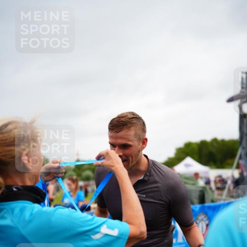 30.08.2026 - Elbe Triathlon Hamburg LAZAROV Photography http://msf.ph/oto/10047932 30.08.2026 10:32:05 Ziel  meine-sportfotos.de