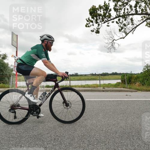30.08.2026 - Elbe Triathlon Hamburg Michael Burmester http://msf.ph/oto/10047940 30.08.2026 15:02:55 Radfahren 130 meine-sportfotos.de