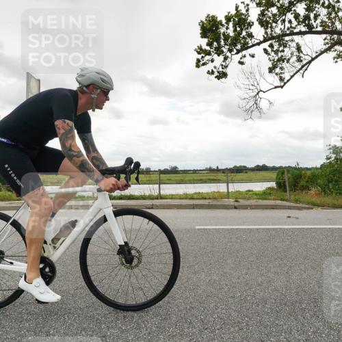 30.08.2026 - Elbe Triathlon Hamburg Michael Burmester http://msf.ph/oto/10047959 30.08.2026 15:03:02 Radfahren  meine-sportfotos.de