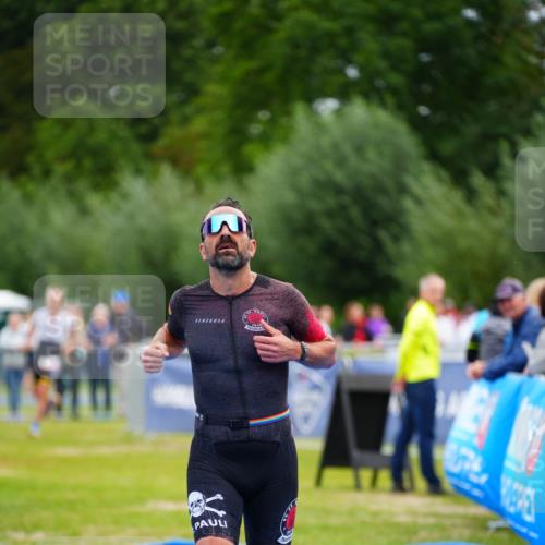 30.08.2026 - Elbe Triathlon Hamburg LAZAROV Photography http://msf.ph/oto/10047982 30.08.2026 10:32:26 Ziel 271, 295 meine-sportfotos.de