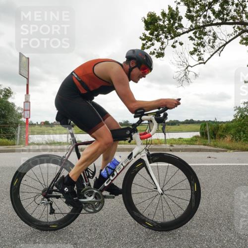 30.08.2026 - Elbe Triathlon Hamburg Michael Burmester http://msf.ph/oto/10047986 30.08.2026 15:03:28 Radfahren  meine-sportfotos.de