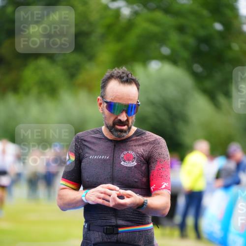 30.08.2026 - Elbe Triathlon Hamburg LAZAROV Photography http://msf.ph/oto/10047997 30.08.2026 10:32:27 Ziel 271, 295 meine-sportfotos.de