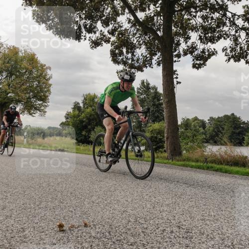 30.08.2026 - Elbe Triathlon Hamburg Michael Burmester http://msf.ph/oto/10048005 30.08.2026 09:40:15 Radfahren 295, 413, 576, 612, 628 meine-sportfotos.de