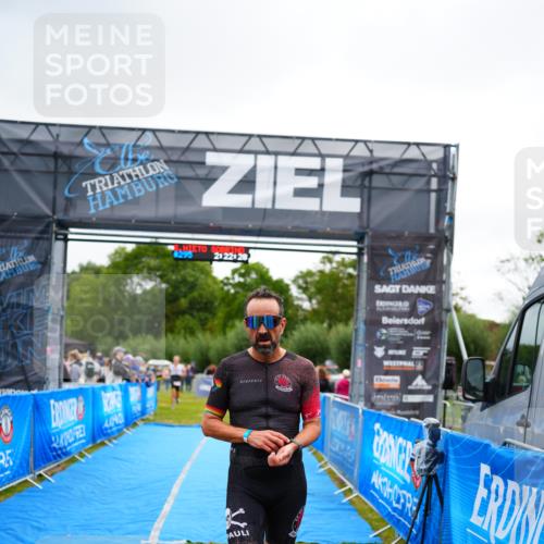 30.08.2026 - Elbe Triathlon Hamburg LAZAROV Photography http://msf.ph/oto/10048016 30.08.2026 10:32:30 Ziel 271, 295 meine-sportfotos.de