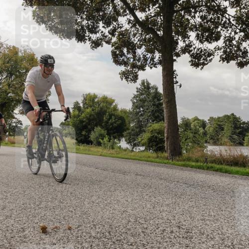 30.08.2026 - Elbe Triathlon Hamburg Michael Burmester http://msf.ph/oto/10048041 30.08.2026 09:40:40 Radfahren 288, 318, 397, 399, 403, 404, 676 meine-sportfotos.de