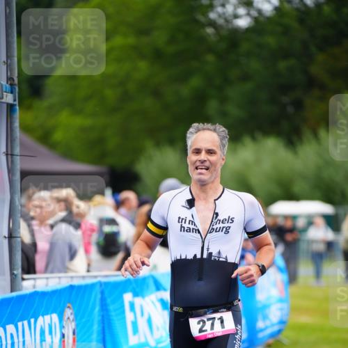 30.08.2026 - Elbe Triathlon Hamburg LAZAROV Photography http://msf.ph/oto/10048075 30.08.2026 10:32:35 Ziel 271 meine-sportfotos.de