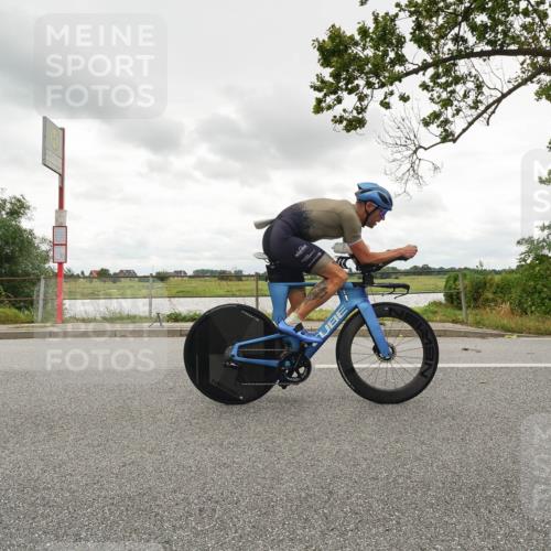 30.08.2026 - Elbe Triathlon Hamburg Michael Burmester http://msf.ph/oto/10048088 30.08.2026 15:05:15 Radfahren  meine-sportfotos.de