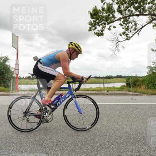 30.08.2026 - Elbe Triathlon Hamburg Michael Burmester http://msf.ph/oto/10048105 30.08.2026 15:05:38 Radfahren  meine-sportfotos.de
