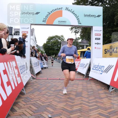 30.08.2026 - Blankeneser Heldenlauf Lena Gebhardt http://msf.ph/oto/10048156 30.08.2026 11:54:53 Ziel 2701, 2825 meine-sportfotos.de