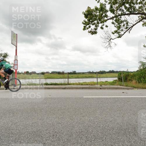 30.08.2026 - Elbe Triathlon Hamburg Michael Burmester http://msf.ph/oto/10048174 30.08.2026 15:06:35 Radfahren  meine-sportfotos.de